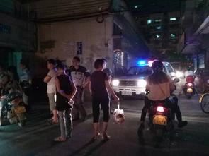 警察吃瓜的图片,趣味瞬间引网友热议