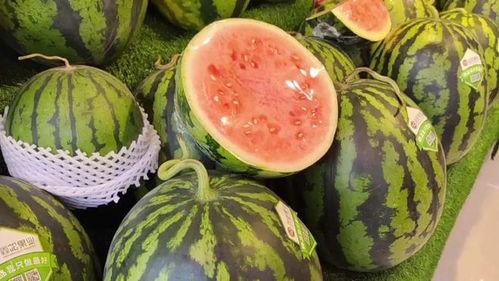 男士吃瓜,揭秘男士吃瓜背后的故事